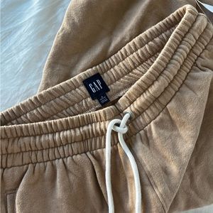 NWT Comfy Gap Sweatpants